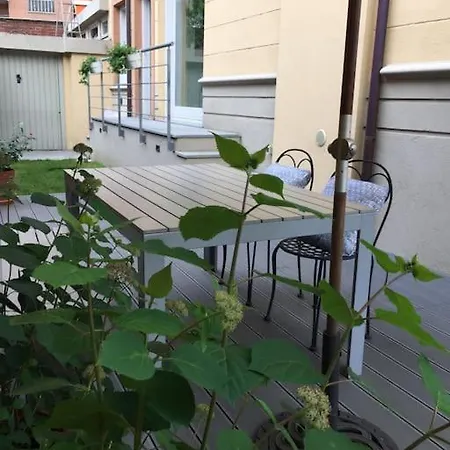 Casa Indipendente Con Giardino In Citta *