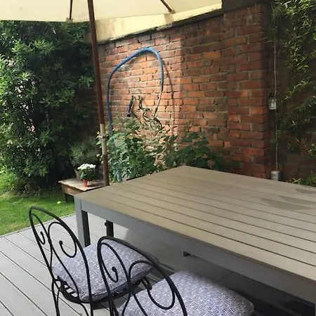 Casa Indipendente Con Giardino In Citta