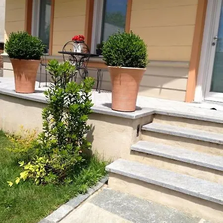 Casa Indipendente Con Giardino In Citta *