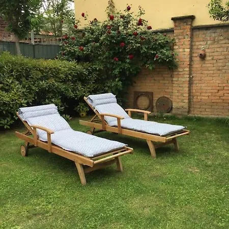 Casa Indipendente Con Giardino In Citta וילה *